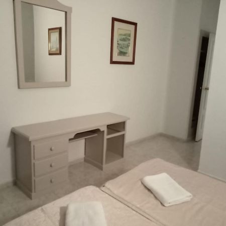 Hotel Castella โยเรตเดมาร์ ภายนอก รูปภาพ