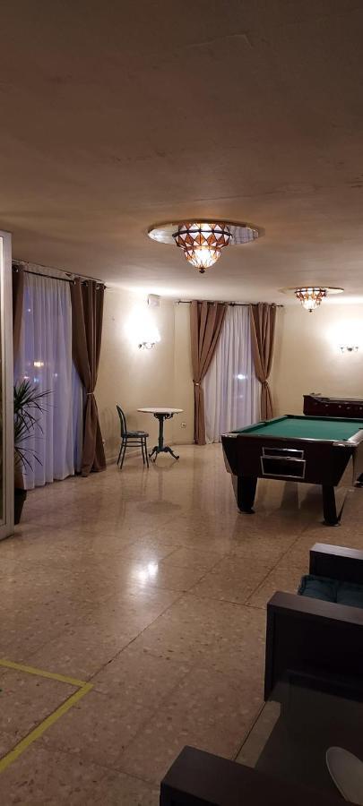 Hotel Castella โยเรตเดมาร์ ภายนอก รูปภาพ