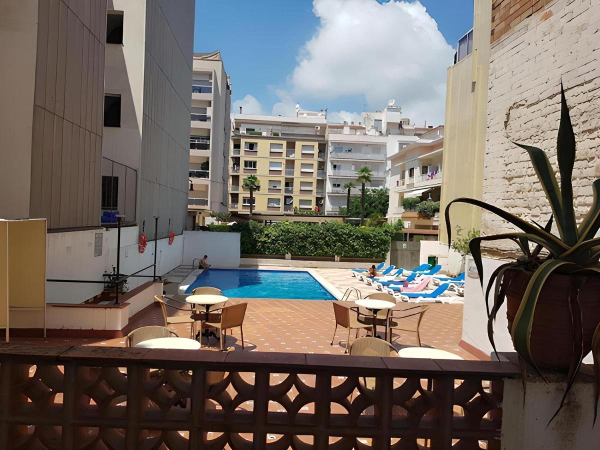 Hotel Castella โยเรตเดมาร์ ภายนอก รูปภาพ