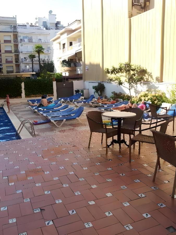 Hotel Castella โยเรตเดมาร์ ภายนอก รูปภาพ