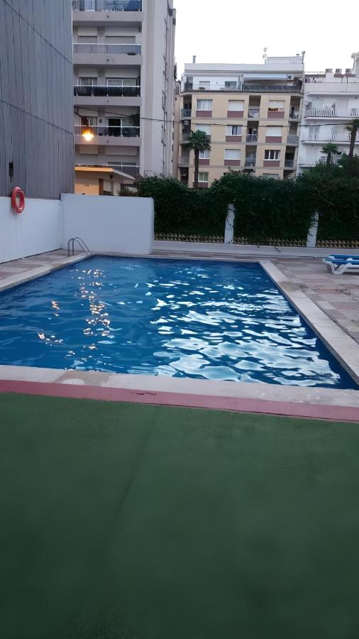 Hotel Castella โยเรตเดมาร์ ภายนอก รูปภาพ