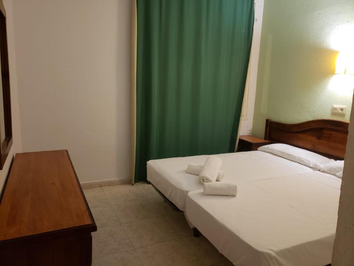 Hotel Castella โยเรตเดมาร์ ภายนอก รูปภาพ