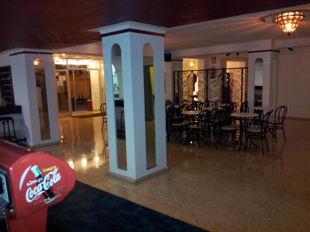 Hotel Castella โยเรตเดมาร์ ภายนอก รูปภาพ