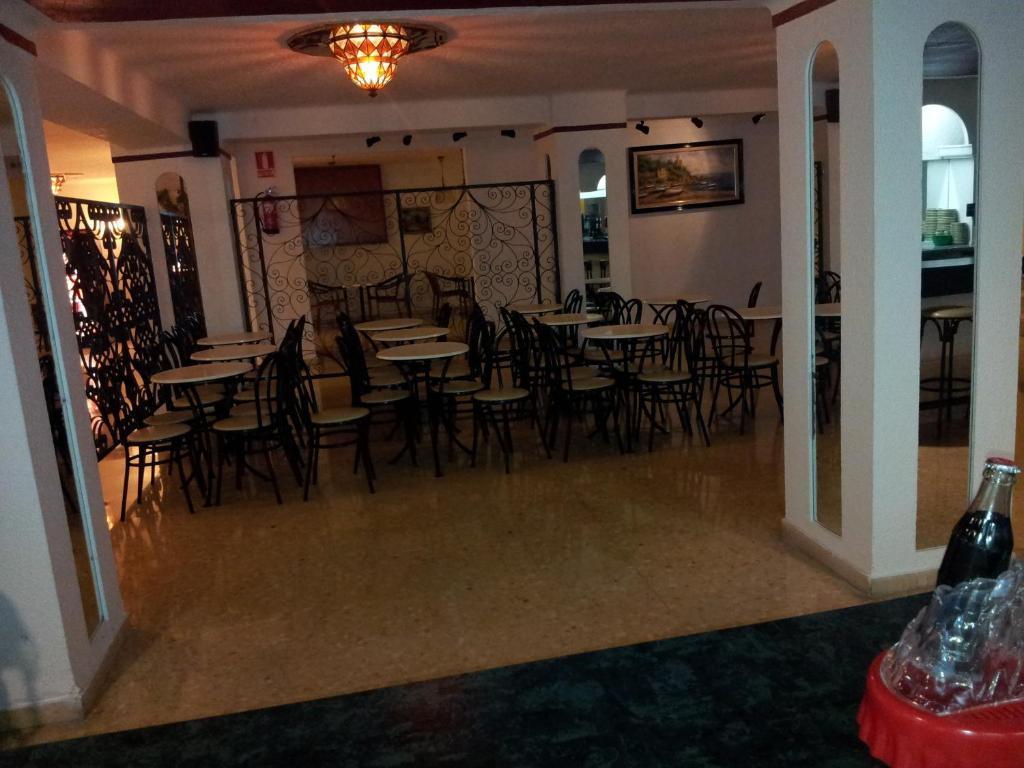 Hotel Castella โยเรตเดมาร์ ภายนอก รูปภาพ
