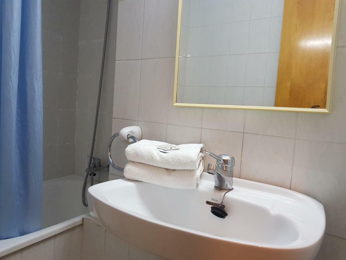 Hotel Castella โยเรตเดมาร์ ภายนอก รูปภาพ
