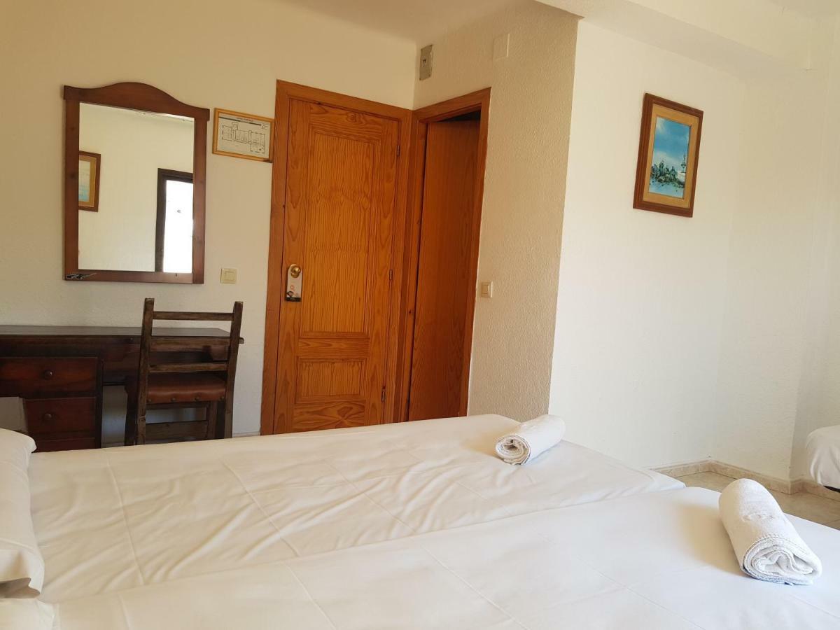 Hotel Castella โยเรตเดมาร์ ภายนอก รูปภาพ