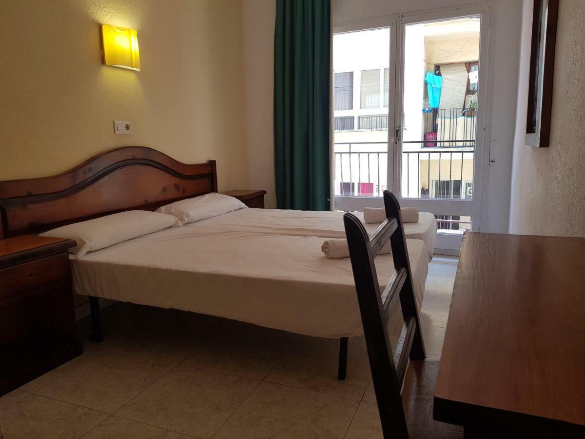 Hotel Castella โยเรตเดมาร์ ภายนอก รูปภาพ