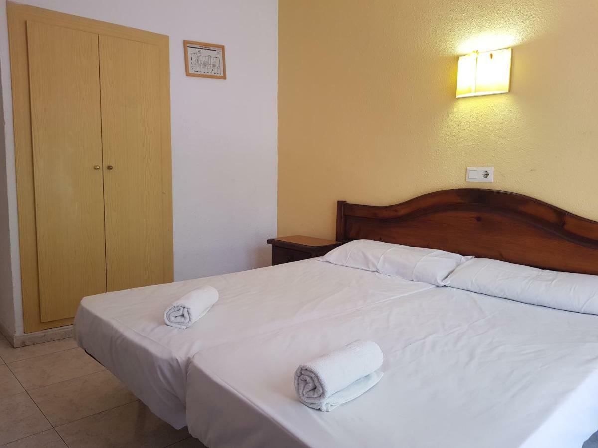 Hotel Castella โยเรตเดมาร์ ภายนอก รูปภาพ
