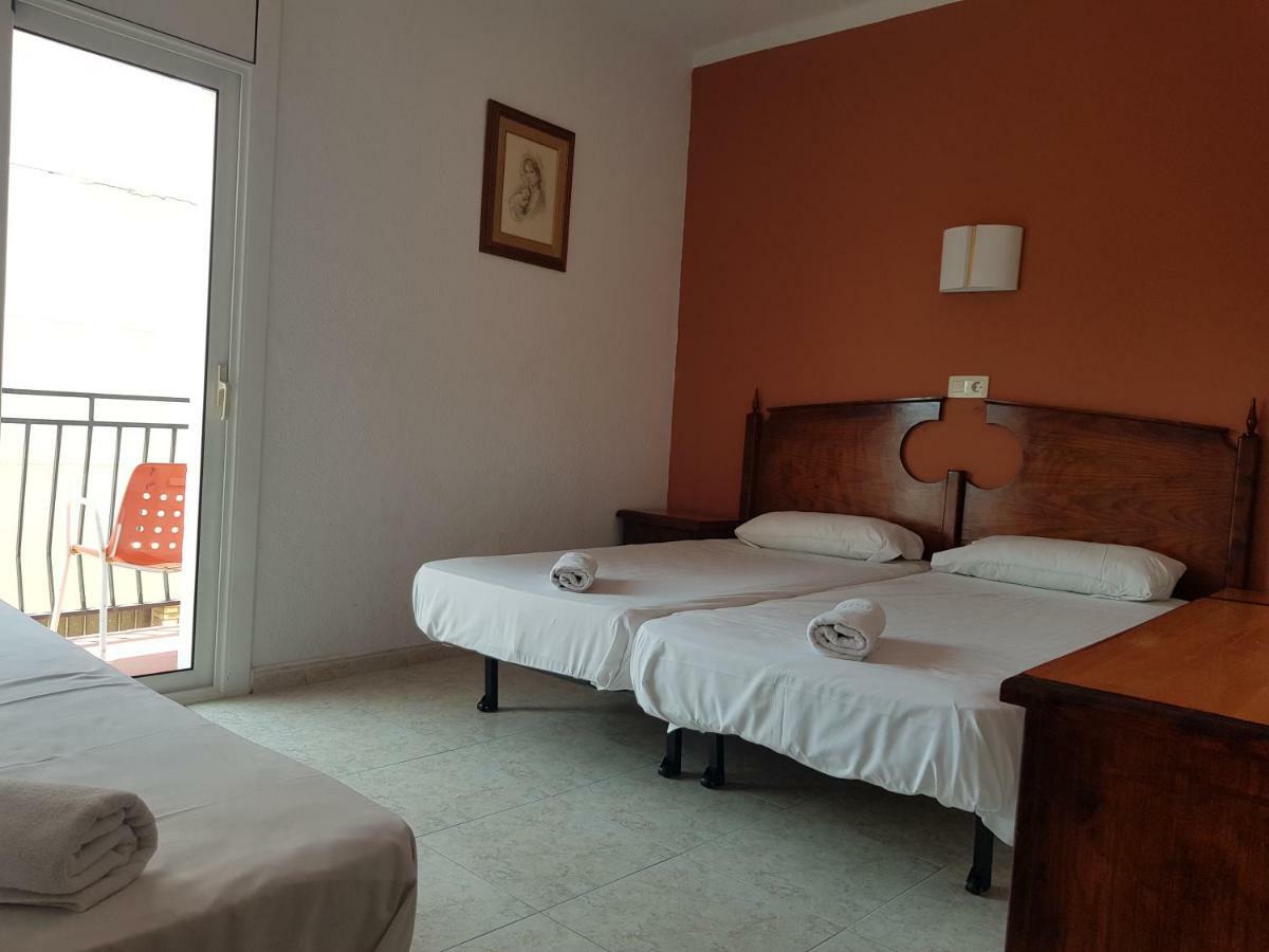 Hotel Castella โยเรตเดมาร์ ภายนอก รูปภาพ